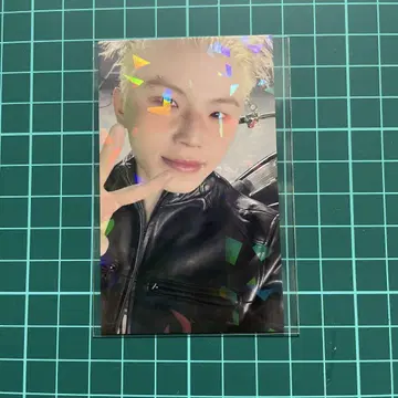 SEVENTEEN 세부치 우지 유니버셜 라키드로