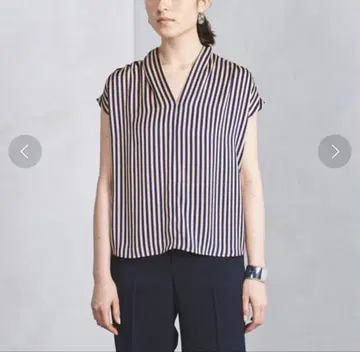 UNITED ARROWS 런던 스트라이프 에어리 블라우스 V넥