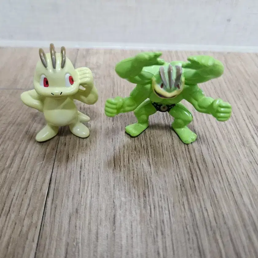 POKÉMON 포켓몬스터 Pokemon Figure Moncolle Machop Machoke Shiny