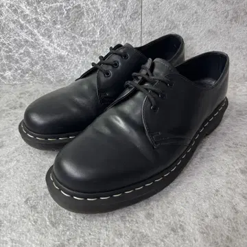 새상품급 Dr.Martens 3홀 가죽 신발 1461 화이트 스티치