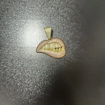 입 모양 참 골드 컬러 스톤 장식 32g