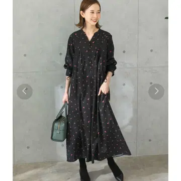 어반 리서치 로쏘 도트 플라워 V 넥 원피스