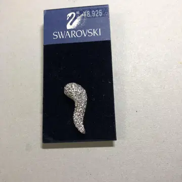 12050 SWAROVSKI 커브 디자인 브로치