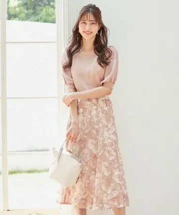 any SiS 미인 백화 콜라보 플라워 자카드 플레어 스커트 인기 완판템