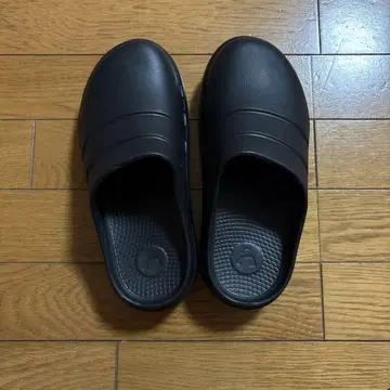 블랙 샌들 AMOJI 24cm