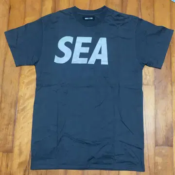 wind and sea 티셔츠