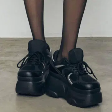EMODA 탱크 벌키 스니커즈 블랙 L 24.5