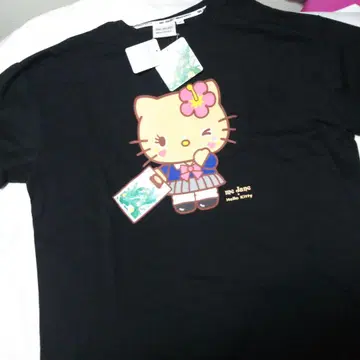 me Jane x Hello Kitty 반팔 티셔츠 M 사이즈 블랙