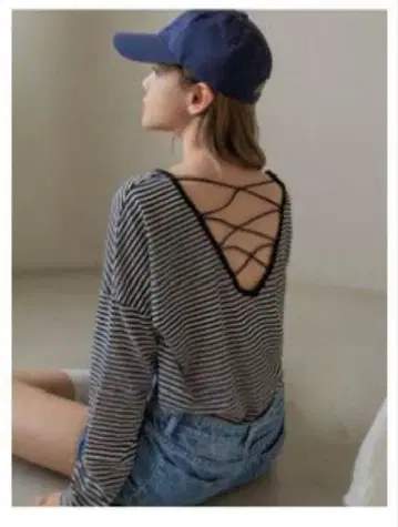 보더 긴팔 티셔츠