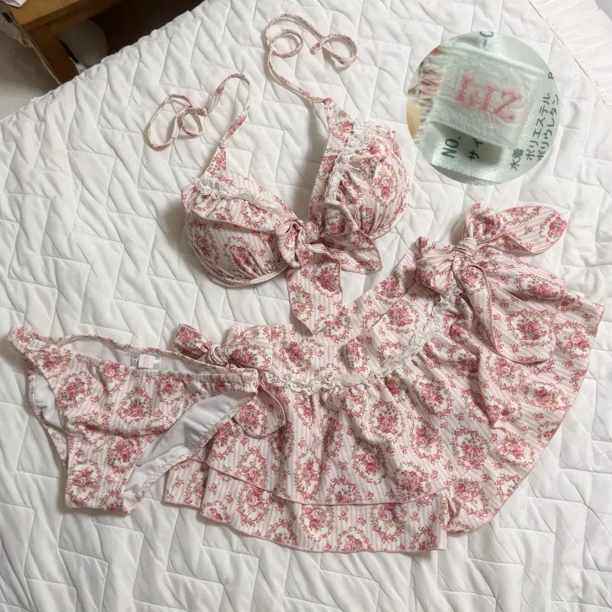 Coralique Romantic Daisy Bikini Size M New on Bunjang Global