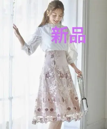 새상품 토코 클로젯 백 레이스업 플라워 자수 플레어 스커트