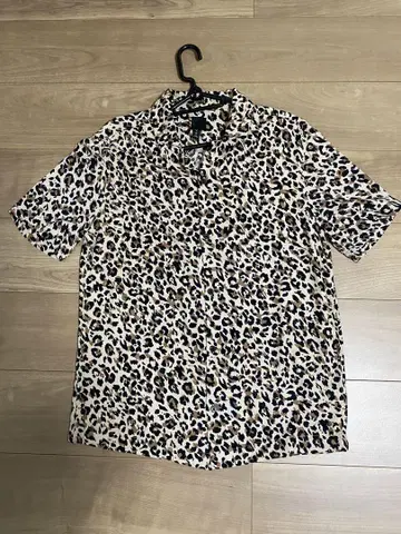 H&M 레오파드 무늬 반팔 셔츠 S