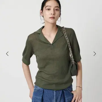 오픈 카라 숏 슬리브 니트