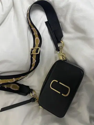 블랙 가죽 숄더백