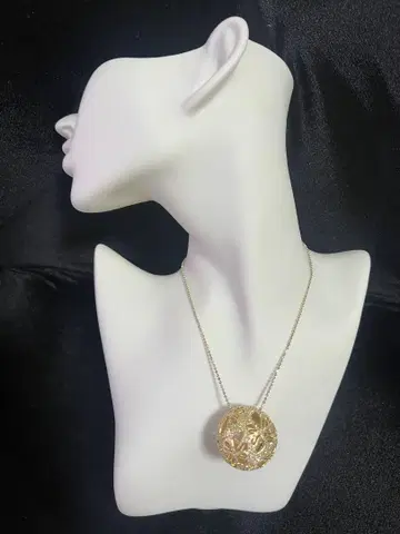 스와로브스키 공 목걸이