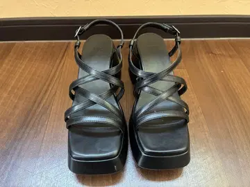 스퀘어 코드 샌들 통굽 블랙 검정 크로스 스트랩 샌들