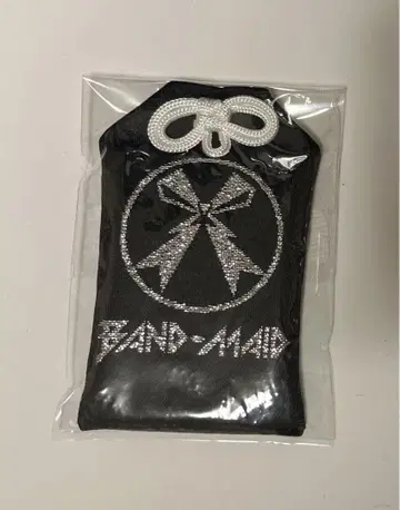 BAND-MAID 부적