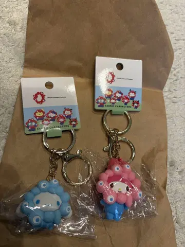 마이멜로디 & 시나모롤 마쿠마쿠 변신 입체 마스코트 키링