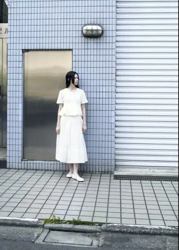 ZW COLLECTION 컷워크 자수 레이어드 스커트