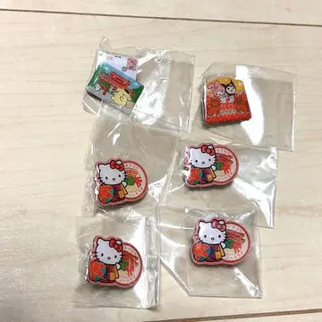 오키나와 한정 핀 배지 세트 헬로키티 마이멜로디 쿠로미 폼폼푸딩