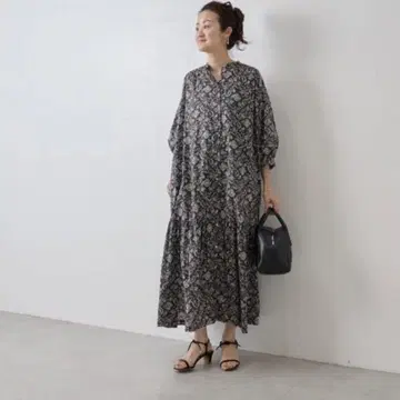 BEARDSLEY 비어즐리 꽃 사라사 개더 원피스