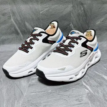 새상품급 SKECHERS 슬립인즈 GLIDE-STEP ALTUS 화이트