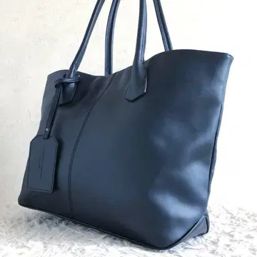 컨디션 최상 천연 가죽 캐서린 햄넷 런던 토트백 네이비 대용량