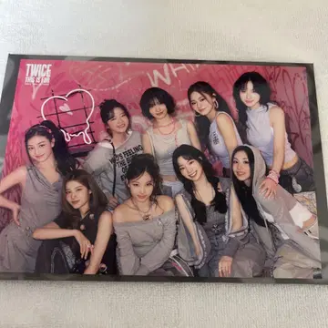 this is for TWICE 랜트 올