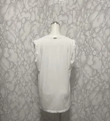 MUSE de Deuxieme Classe 22ss 슬리브리스 티셔츠
