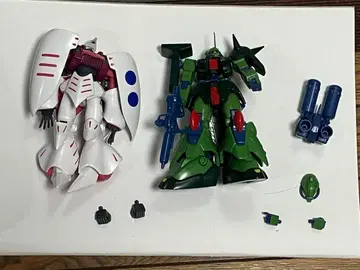 HGUC 큐베레이(리바이브) & 자쿠 III 개량형 세트