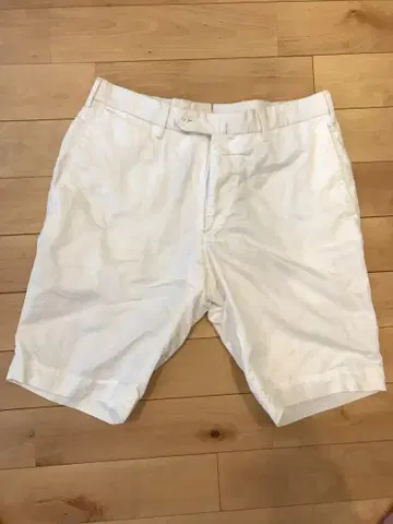 새상품급 UNITED ARROWS 숏팬츠 화이트 사이즈 46 남성용