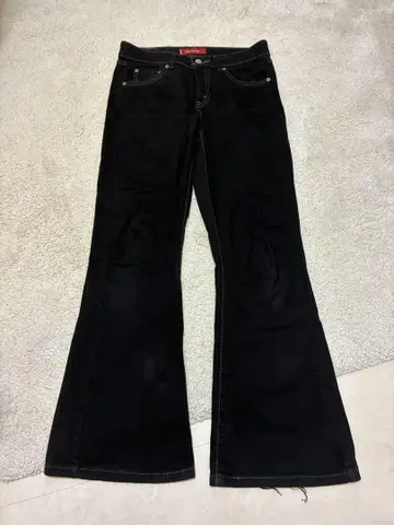 블랙 데님 부츠 컷 팬츠