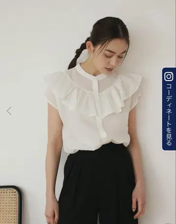 프릴 디자인 코튼 블라우스