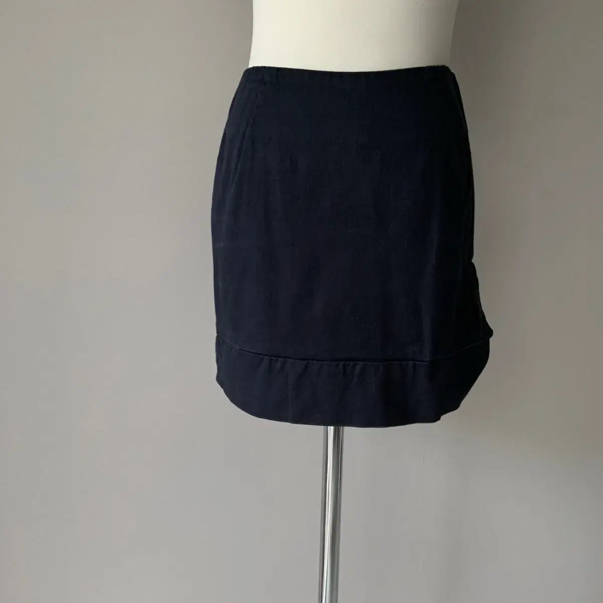 ◇hug your skin◇ Strap layered midi skirt black Strap layered midi skirt (Black) - hug your skin | 60