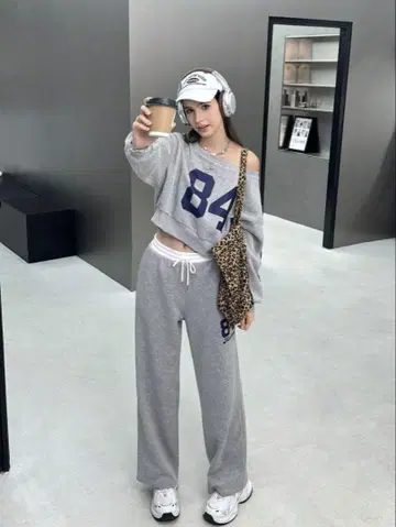 그레이 맨투맨 셋업 84