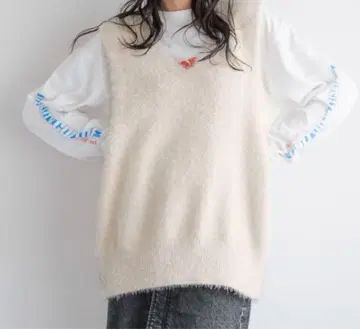 LOWRYS FARM 버튼 샤기 베스트