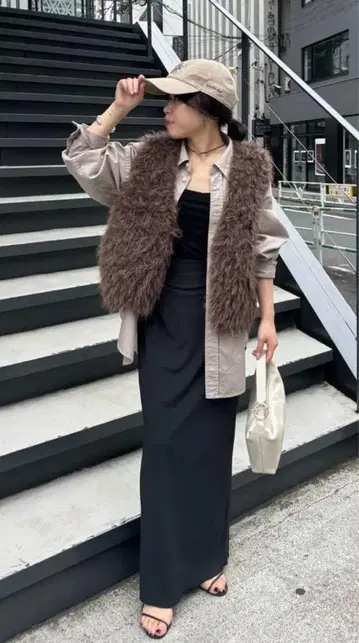 GALLARDAGALANTE 브라운 퍼 베스트