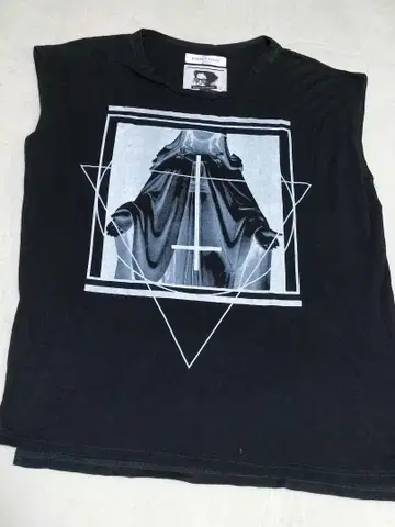 PARADOX(파라독스) 마리아 LEGENDA 티셔츠