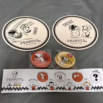 피넛 카페 하카타 한정 캔뱃지 2개 & 코스터 2장 세트 스누피