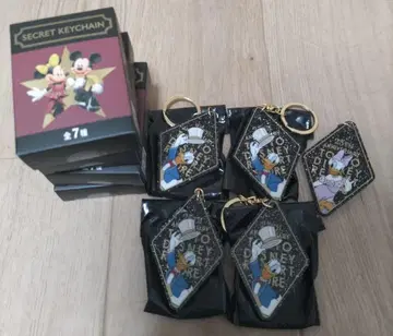 SECRET KEYCHAIN 5개 세트 디즈니 스토어 25주년 완판템