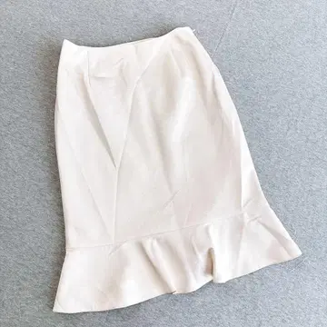쿠미교쿠스 무릎 기장 스커트 베이지 라메 포멀 사이즈 2