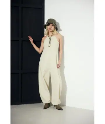 아이보리 살로펫 스트랩 포함