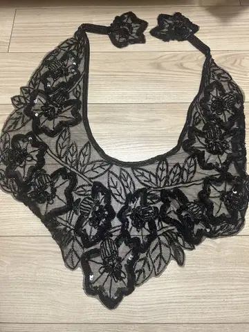 블랙 레이스 탈부착 카라 비즈 자수