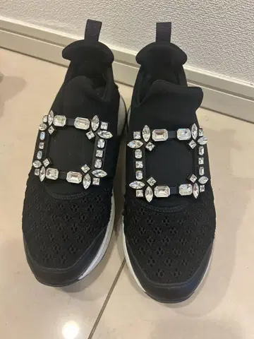 새상품급 Roger Vivier 비브랑 패브릭 스니커즈 브라 37