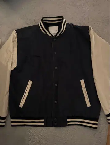 VETEZE 바시티 자켓 네이비