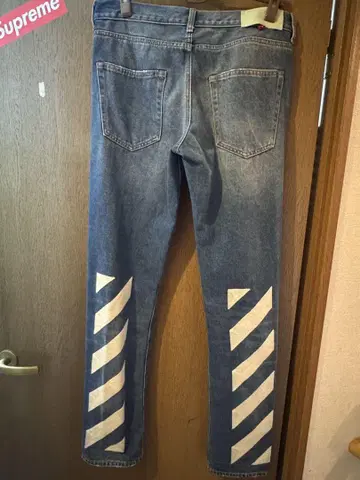 오프 화이트 데님 팬츠