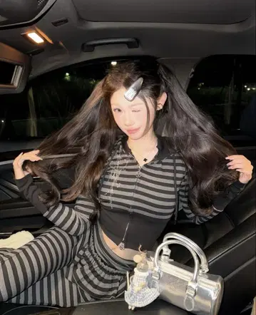 안드왕 실렌트 엔젤 후드 지퍼 업