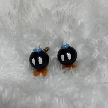 USJ 한정판 마리오 폭탄병 귀걸이