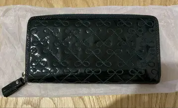 ANYA HINDMARCH 안야 힌드마치 장지갑