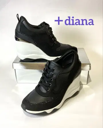 새상품급 플러스 다이애나 힐업 스니커즈 글리터 블랙 23.5cm